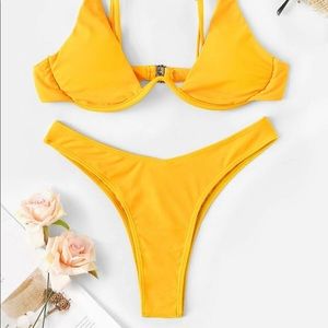 Underwire high cut two piece bikini set